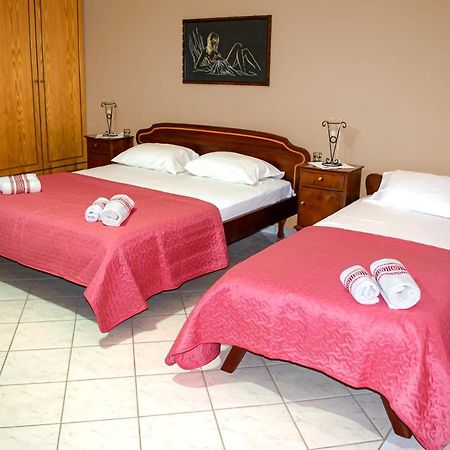 Kleidas Apartments Thymiana Экстерьер фото