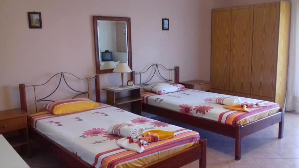 Kleidas Apartments Thymiana Экстерьер фото