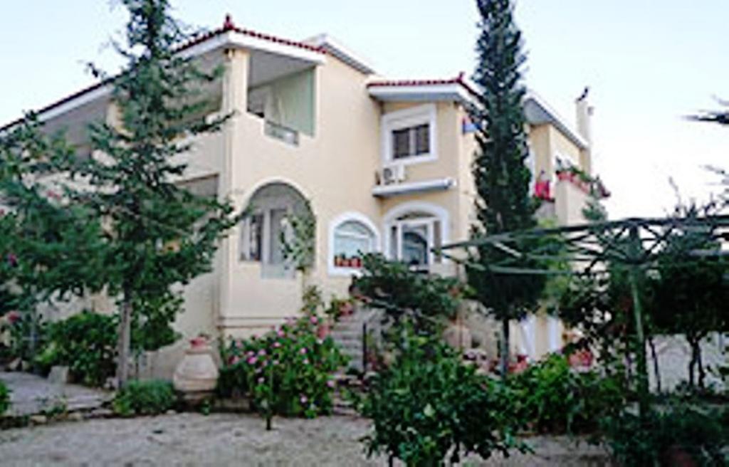 Kleidas Apartments Thymiana Экстерьер фото